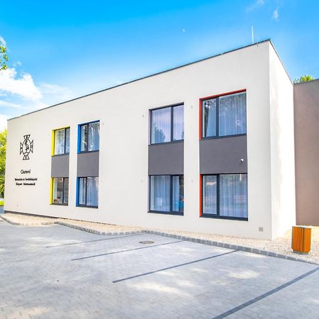 Balatonalmádi Ciszterci Rendezvenykoezpont Bed & Breakfast エクステリア 写真