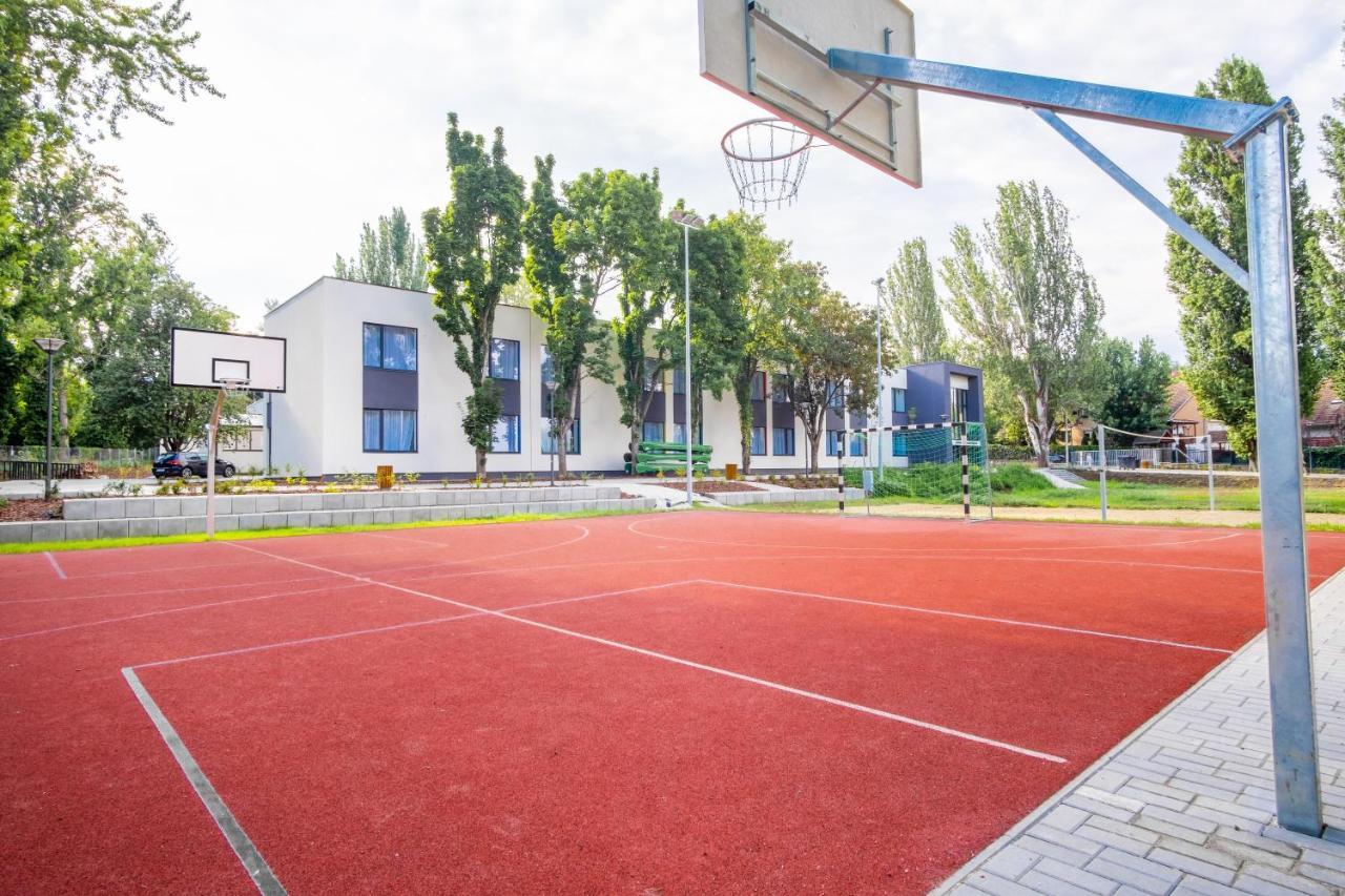 Balatonalmádi Ciszterci Rendezvenykoezpont Bed & Breakfast エクステリア 写真