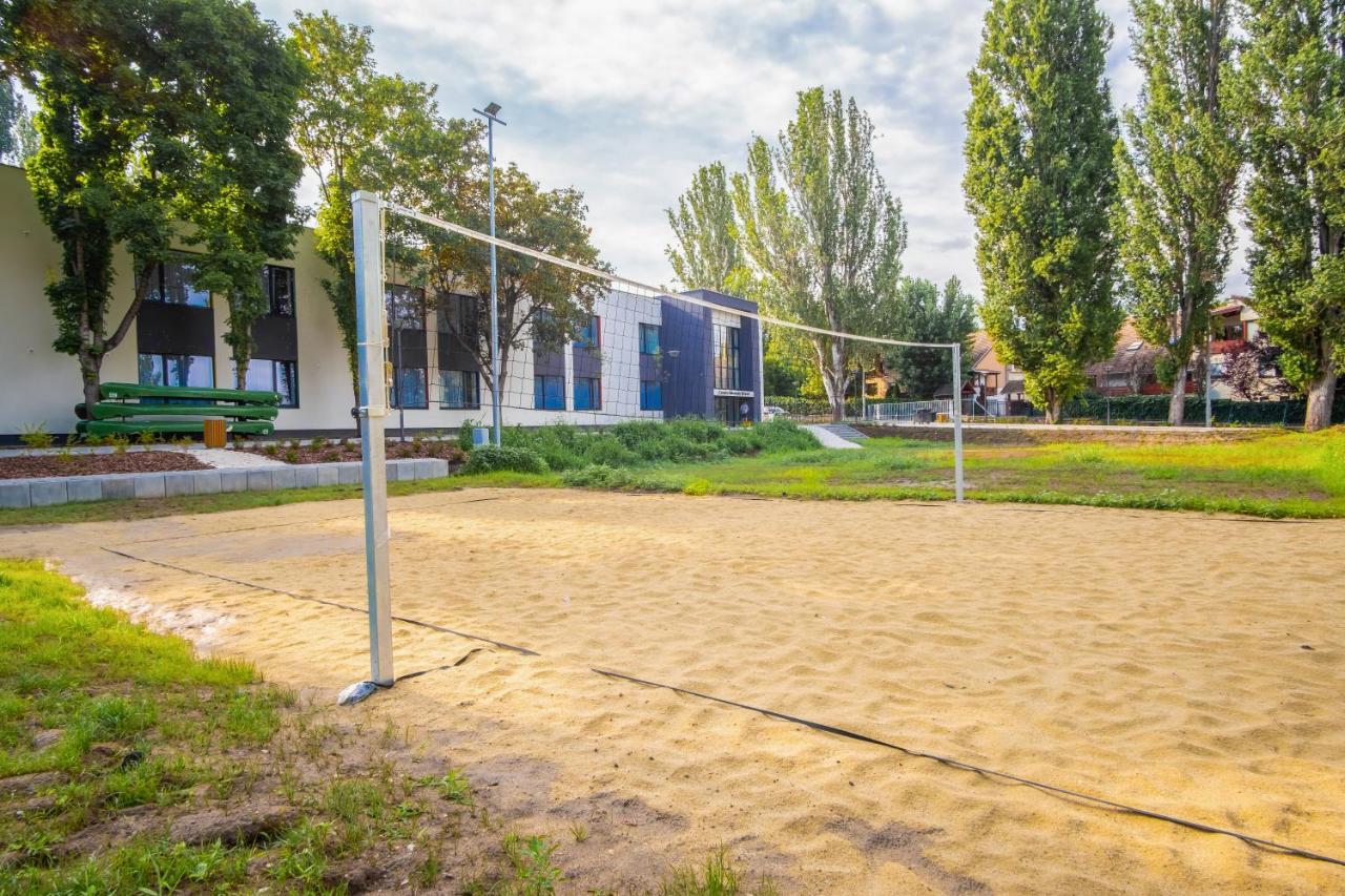 Balatonalmádi Ciszterci Rendezvenykoezpont Bed & Breakfast エクステリア 写真