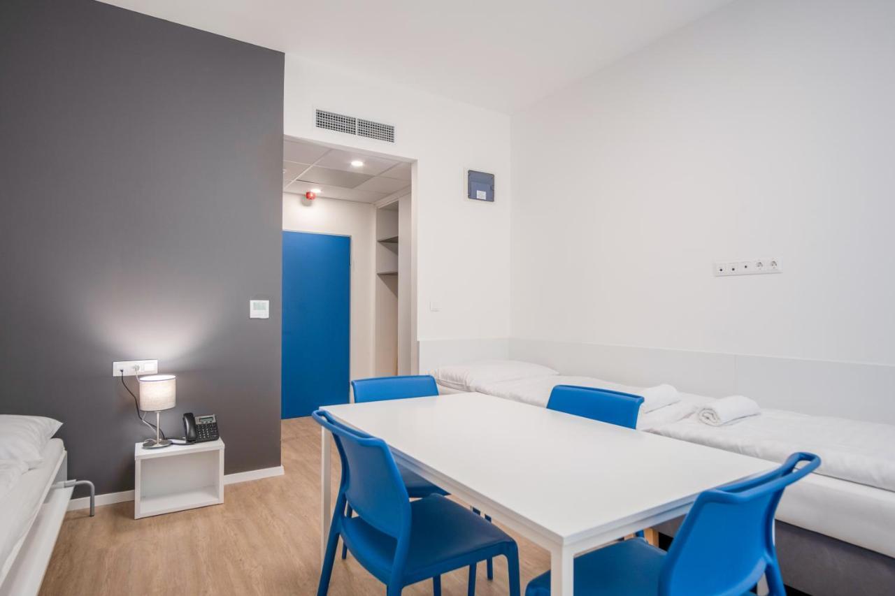Balatonalmádi Ciszterci Rendezvenykoezpont Bed & Breakfast エクステリア 写真